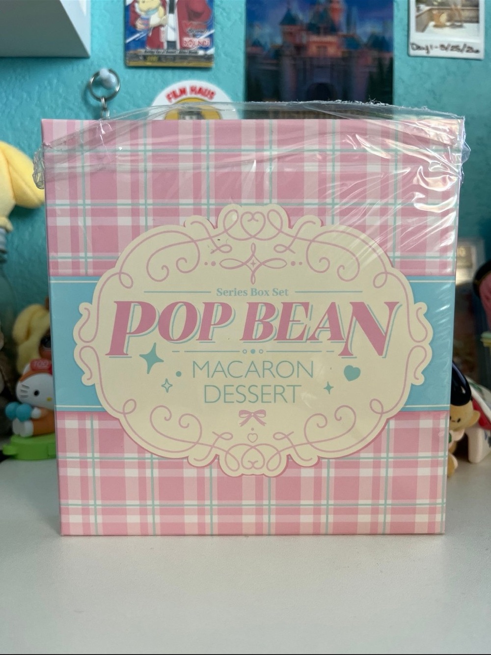 POP MART: Pop Bean Macaron Dessert Series Box Set